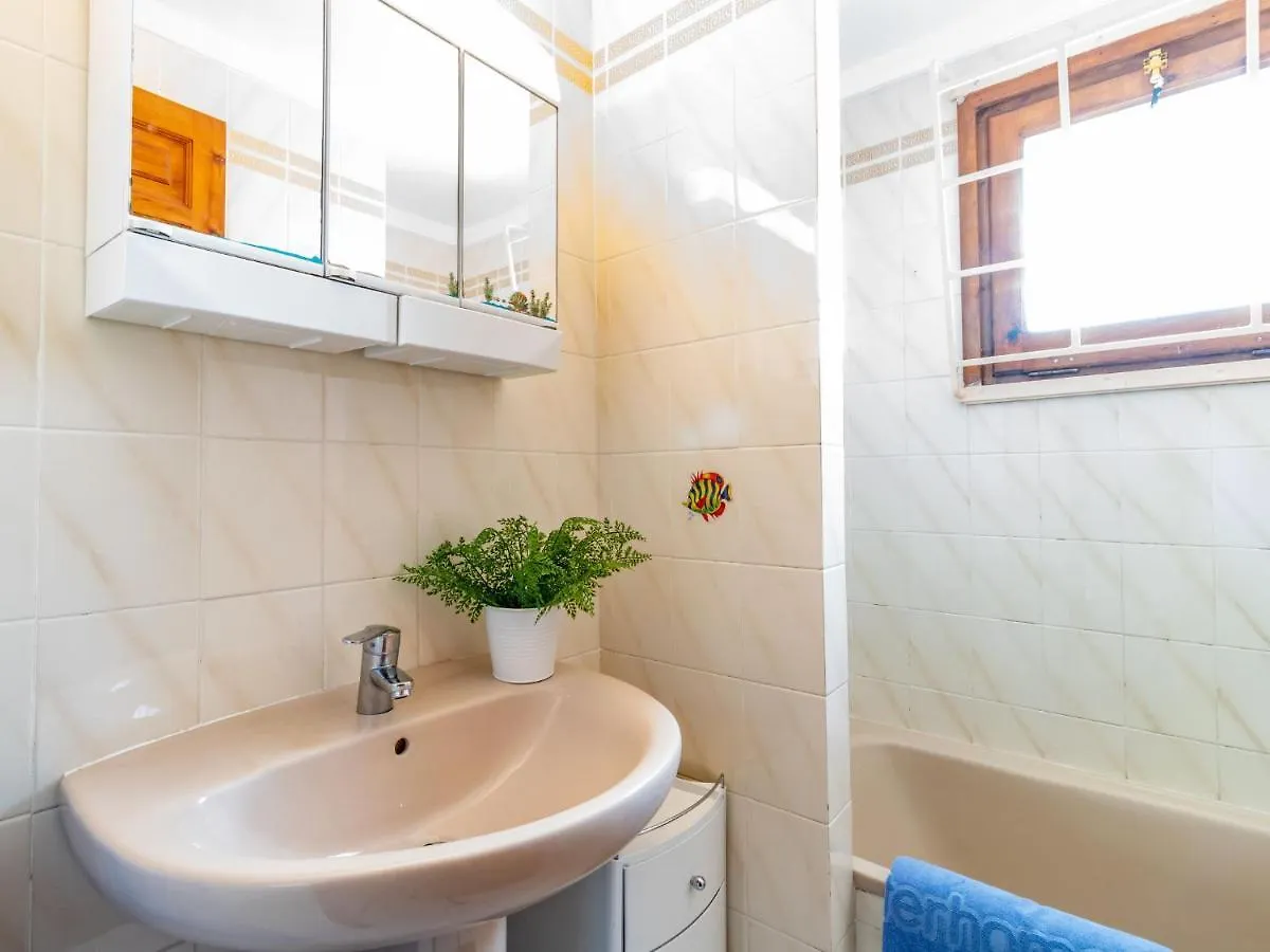 Apartment Els Jardins III By Interhome 로지즈 0*,  스페인